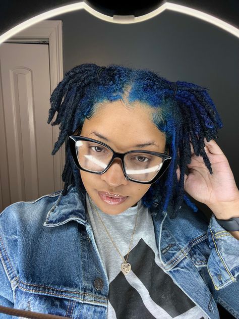 Midnight Blue Locs Black Women, Blue Black Locs, Blue Dreads Black Women, Dark Blue Locs, Blue Locs Black Women, Black Hair Locs, Woman Dreadlocks, Black Women Dreadlocks, Blue Locs