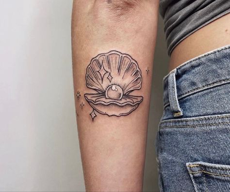 Simple Pearl Tattoo, Clamshell With Pearl Tattoo, Seashell With Pearl Tattoo, Clam Shell With Pearl Tattoo, Shell Hand Tattoo, Pearl Clam Tattoo, Clam Tattoo Pearl, Clam And Pearl Tattoo, Clam With Pearl Tattoo