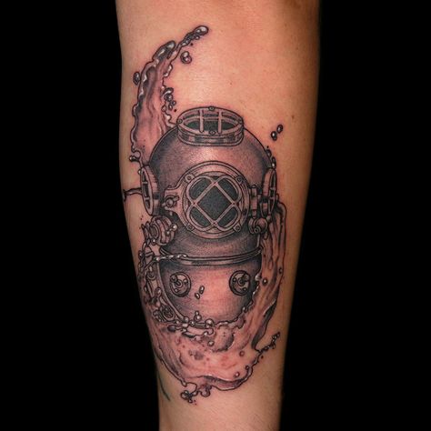 Helmet Tattoo by Jordan Allred Four Elements Tattoo, Helm Tattoo, Helmet Tattoo, Diving Helmet, Elements Tattoo, Ink Master, Creating Art, Skull Tattoo, Tattoo Ideas