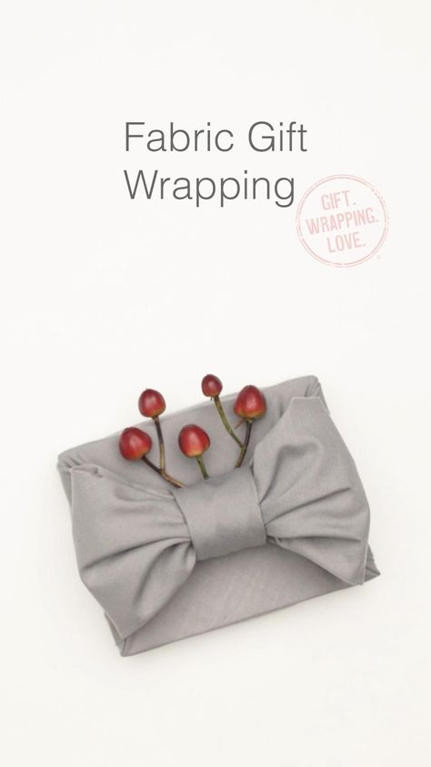 Fabric Gift Wrapping | Eco-Friendly Packaging Ideas Fabric Gift Wrapping, Christmas Present Wrap, Christmas Gift Wrapping Diy, Pretty Gift Wrapping Ideas, Japanese Gift Wrapping, Creative Wrapping, Furoshiki Wrapping, Bridal Gift Wrapping Ideas, Gift Wrapping Techniques