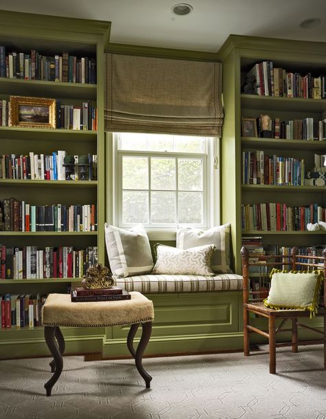 20 Bookshelf Ideas That Are Stylish and Well-Curated Home Library Interior Design, Library Reading Nook, Old Wood Furniture, Hamptons Style Decor, Library Interior Design, Small Library, Styling Bookshelves, Ceiling Shelves, Library Interior