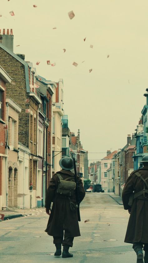 Dunkirk Wallpaper, Dunkirk Movie, Film Composition, Color In Film, Movies 2017, Movie Wallpapers, Red Dead, Red Dead Redemption, Color Grading