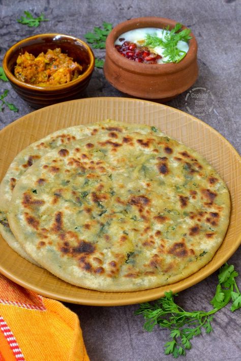 Mooli Paratha, Indian Bread Recipes, Punjabi Cuisine, Radish Greens, Paratha Recipes, Indian Bread, Vegetarian Snacks, List Of Things, Indian Food Recipes Vegetarian