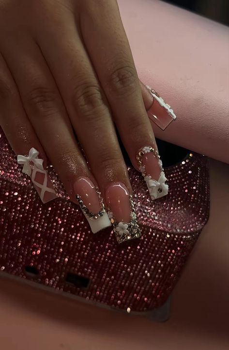 Pink Bling Nails Short, Short Nails With Bow, Bling Short Acrylic Nails, Short Acrylic Birthday Nails, Quinceanera Nails Pink, Pink Bday Nails, Pink Bling Nails, Bday Nails, Quinceanera Nails