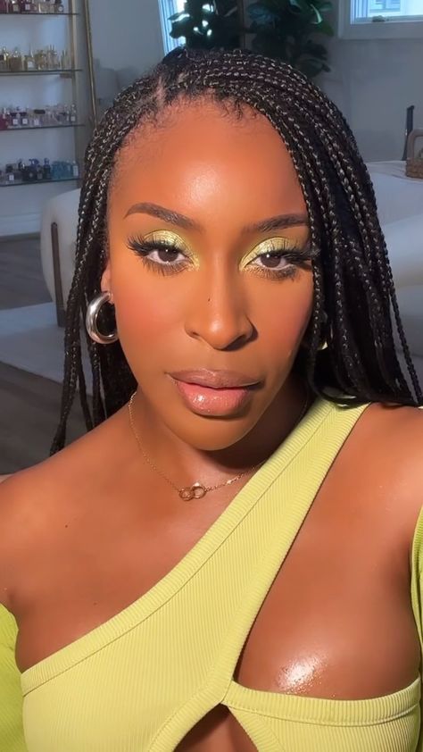 jackieaina on Instagram: now loading summer looks 🥝🍏🌴🪲🍐🍋🌞 transition created by @mp4.nihya Jackie Aina Makeup, 2024 Makeup, Jackie Aina, Brown Skin Makeup, Dramatic Eyes, Glamour Makeup, Hair Stuff, Gorgeous Makeup, Brown Skin