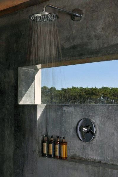 Drømme Bad, Concrete Shower, Exterior Windows, Window In Shower, Concrete Bathroom, Shower Niche, Outdoor Bathrooms, Windows Exterior, House Bathroom