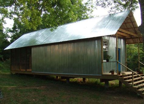 400 sf $20k house - love the screened-in back porch Tin House Ideas, Cool Tiny Houses, Rural Studio, Outreach Program, Tin Shed, Studio House, Tin House, Shed Home, Rural House