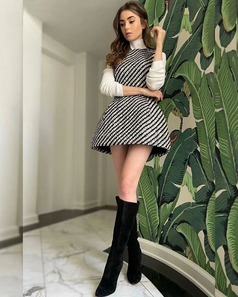 Emily In Paris Outfits, Lily Collins Style, Fashion Dictionary, Paris Outfits, Lily Collins, Tweed Dress, Looks Chic, Outfits Casuales, Celebrity Style