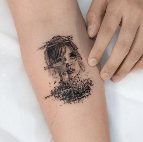 Joy Tattoo, Runner Tattoo, Black And Gray Tattoos, Cyberpunk Tattoo, Gaming Tattoo, Blade Runner 2049, Hair Tattoos, Grey Tattoo, Abstract Tattoo