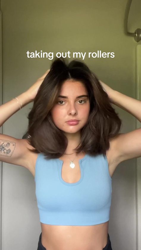 ashley kay on TikTok 90s Medium Length Hair, Short Hair Volume, 90's Hairstyles, Short Hair Blowout, Rachel Green Hair, Rachel Hair, 90’s Hairstyles, A Blowout, No Energy