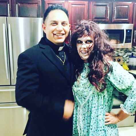 Kelli's 30th Birthday Costume Idea: The Exorcist- Regan and Father Damien Regan Exorcist Costume, The Exorcist Costume, Regan Exorcist, Exorcist Costume, Birthday Costume, Halloween Fest, Horror Halloween, Costumes Pictures, The Exorcist