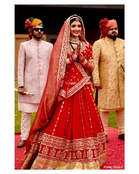 Rajputi Bridal Lehenga, Rajasthani Bride Lehenga, Rajput Bride Royal, Rajputana Bride, Royal Rajasthani Bride, Rajput Bride, Rajput Wedding, Rajasthani Wedding, Bridal Lehenga Images