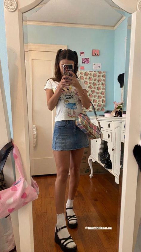 Rikki H2o, Baby Tee Outfit, 00s Mode, 2000s Fashion Outfits, Mirror Pics, Y2k Outfits, Mode Inspo, Fits Inspo, Tee Outfit