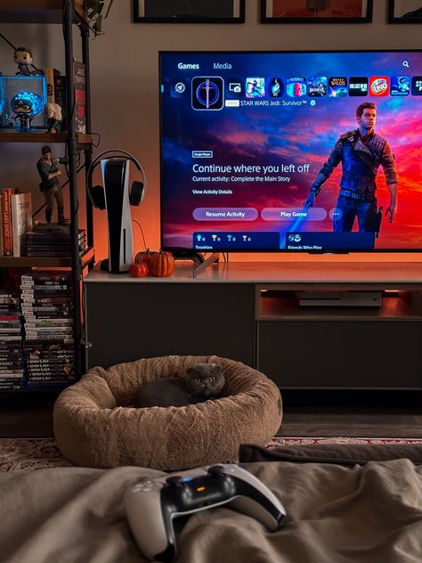 Small Game Rooms, Living Room Setup, Video Game Rooms, Apartment Living Room Design, Future Apartment Decor, Mens Bedroom, Bedroom Setup, Gaming Room Setup, Gamer Room