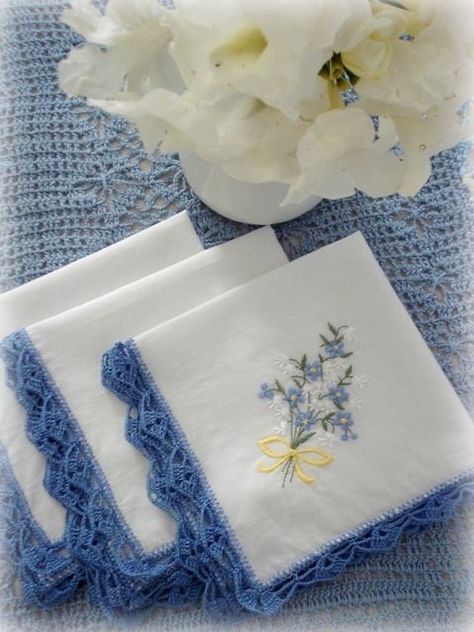 Handkerchief Embroidery, Handkerchief Crafts, Embroidered Hankies, Crochet Edges, Ladies Handkerchiefs, Crochet Edgings, Vintage Hankies, Crochet Lace Edging, Blue Cottage