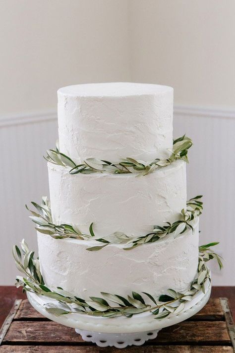 Green Wedding Cake, Country Wedding Cakes, White Frosting, Naked Cakes, Wedding Cake Rustic, Rustic Wedding Cake, Wedding Cake Decorations, Wedding Venues Texas, Letterpress Wedding