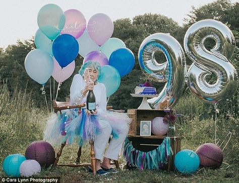 Grandma has amazing 98th birthday photoshoot Photoshoot Ideas In Nature, 20th Birthday Photoshoot Ideas, 20th Birthday Photoshoot, Birthday Picture Ideas, 98th Birthday, Birthday Photoshoot Ideas, Grandma Photos, 95 Birthday, Birthday Picture