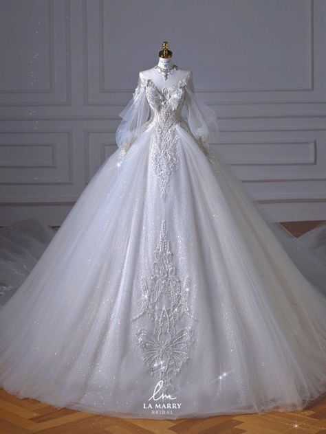 Fairytale Wedding Dress Princesses, Poofy Wedding Dress, Fairy Bride, Wedding Dresses Fairytale, Korean Wedding Dress, Puffy Wedding Dresses, Detail Couture, Big Wedding Dresses, Wedding Dresses Princess Ballgown