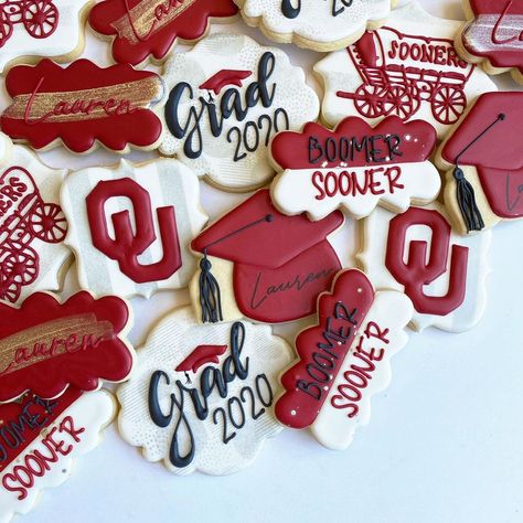 Sugar Rush Cookie Studio on Instagram: “This future Sooner wanted traditional OU designs for her grad party. The pictures don’t show it off, but the three part @killerzebras…” Ou Grad Party, Grad Party Cookies, Spring Graduation Party, Grad Table, Grad Party Decorations, Graduation Cookies, High School Graduation Party, Sugar Cookie Designs, College Parties