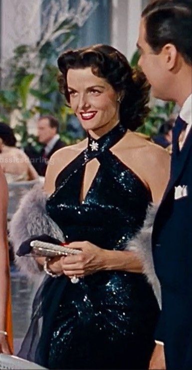 Iconic Jane Russell black dress - Gentleman prefers blondes Jane Russell Black Dress, Jane Russell Dress, Jane Russell Wallpaper, Gentleman Prefer Blondes Costume, Jane Russell Outfits, Jane Russell Style, Jane Russell Gentlemen Prefer Blondes, Gentleman Prefer Blondes, 1950s Beauty