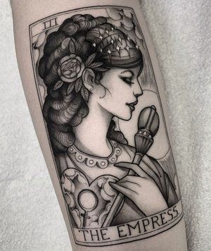 Queen Of Swords Tattoo, Tarot Tattoos, Swords Tattoo, Queen Of Swords, Empress Tarot Card, Medusa Tattoo Design, Tarot Tattoo, Tarot Card Tattoo, Empress Tarot