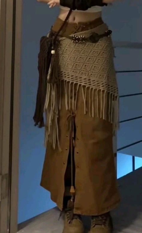 Native Inspired Outfits, Native Culture Aesthetic, Desertcore Outfit, Nomadic Outfit, Pow Wow Outfit, Jungle Inspired Outfit, Paleolithic Clothing, Aztec Clothing Traditional, Native American Outfit Women