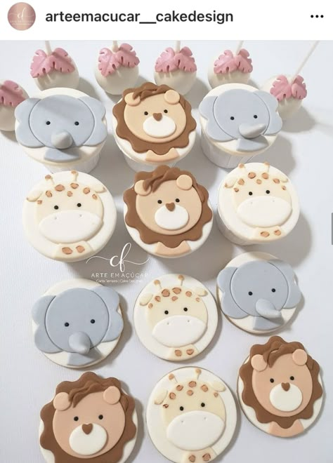 Baby Shower Kuchen, Jungle Cupcakes, Jungle Birthday Cakes, Safari Cupcakes, Baby Boy Birthday Cake, Animal Birthday Cakes, Fondant Cake Designs, Safari Cakes, Fondant Animals