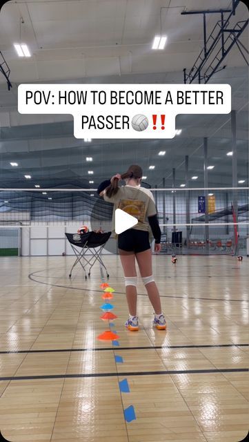 Tylar Grant on Instagram: "TIPS ON BECOMING A BETTER PASSER ‼️⬇️⬇️⬇️⁣⁣ ⁣⁣ Hitting will get you on the court. Defense & serve receive will keep you on the court 👏🏾. ⁣⁣ If you want to become an all around player you must focus on being a consistent passer. ⁣⁣ ⁣⁣ 1. Focus on keeping a wide base. Doing this improves balance and your ability to move quickly to the ball. ⁣⁣ ⁣⁣ 2. Focus on pointing your leading toe to the target. Most likely you’re right. Angling your toe where you want the ball to go.  ⁣⁣ 3. Get your hips around the ball. This helps cushion the ball and takes off power on defense. ⁣ ⁣ 4. Freeze your platform to your target. Use your momentum to go forward vs upwards to help angle the ball to your setter! #volleyball #volleyballtraining #volleyballcoach #volleyballgirls #volley Volleyball Positions, Volleyball Locker Decorations, Volleyball Locker, Volleyball Camp, Volleyball Skills, Volleyball Practice, Volleyball Inspiration, Volleyball Workouts, Volleyball Tips