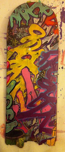 Reskew'd Deck 6157  Spraypaint and acrylic on broken skateboard Spray Painted Skateboard, Painted Skateboard Decks, Broken Skateboard, Painted Skateboard, Blind Skateboards, Art Student, Skateboard Art, Local Art, Skateboard Decks