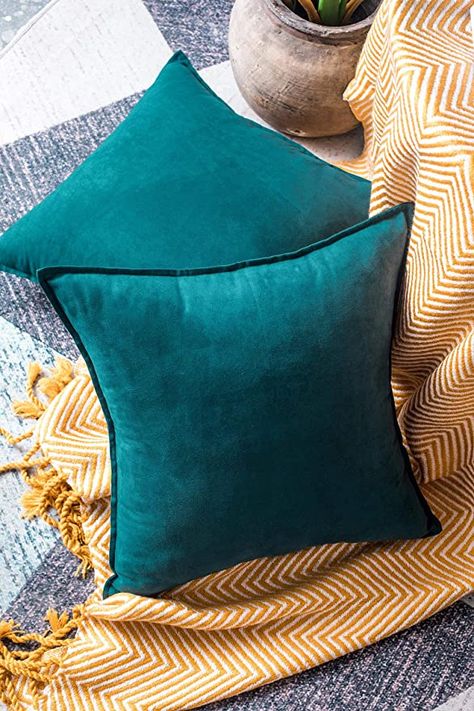 Teal Cushions Living Rooms, Teal Pillows Living Room, Deep Teal Kitchen, Teal Living Room Accessories, Airbnb Bedroom, Beige Living Room Decor, Rust Throw Pillows, Teal Couch, Turquoise Throw Pillows