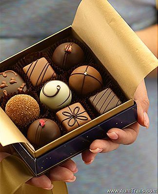 | Pinterest: ✨@fatemamerchant✨| A Box Of Chocolates, Chocolate Dreams, Box Of Chocolates, Chocolate World, Chocolate Heaven, Chocolate Art, Chocolate Design, I Love Chocolate, Artisan Chocolate