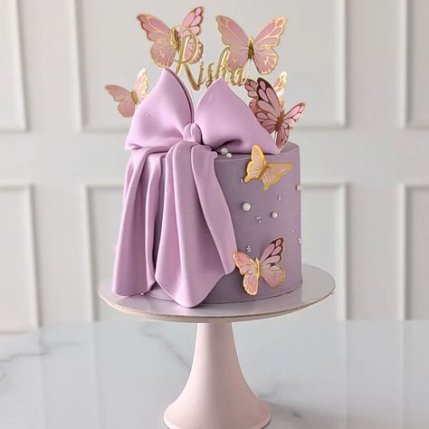 Single tier cakes for WOMEN that didn't make it to the feed #cakesforwomen #buttercream #singletiercake Baby Girl Cake Design, Birthday Cake Two Tier, Cake Two Tier, Birthday Cake Girl, Tier Cakes, Single Tier Cake, Baby First Birthday Cake, Cake Girl, Cream Cakes