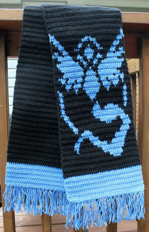 [Art] My version of a Team Mystic Scarf ! Pokemon Scarf, Pokemon Costumes, Team Mystic, Crochet Pokemon, Pokemon Pins, Stash Buster, Crochet Scarves, Diy Costumes, Crochet Gifts