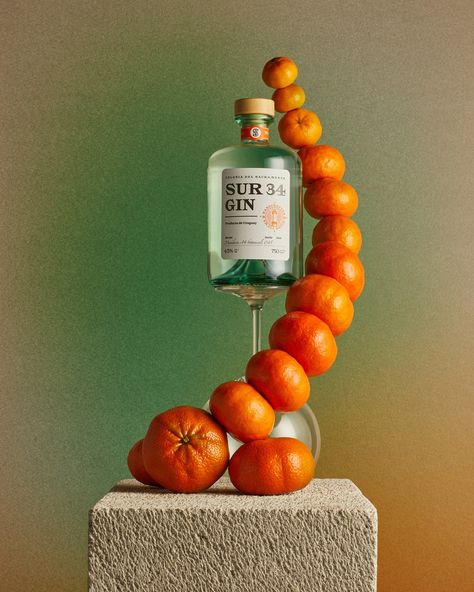 Gin 34 Sur on Behance Creative Advertising Photography, Cocktail Photography, Halloween Bottles, Drink Photography, Food Drink Photography, Still Life Photos, Bottle Service, Still Photography, Prop Styling