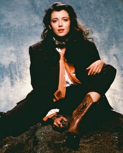 Young Mia Sara (684×850)                                                                                                                                                     More Random Celebrities, Mia Sara, The Witches Of Oz, Ferris Bueller's Day Off, Comedy Film, Leagues Under The Sea, Comedy Films, American Actress, Actors & Actresses