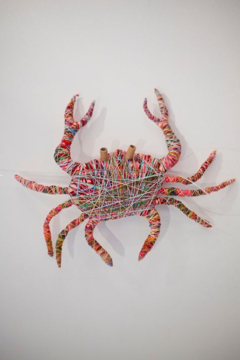 Crab Textile Sculpture - Etsy Recycled Coral Reef Art, Creatures Textiles, Papier Mache Ideas, Constructed Textiles, Fiber Animals, Recycled Sculpture, Recycled Artwork, Recycle Sculpture, Park Cafe