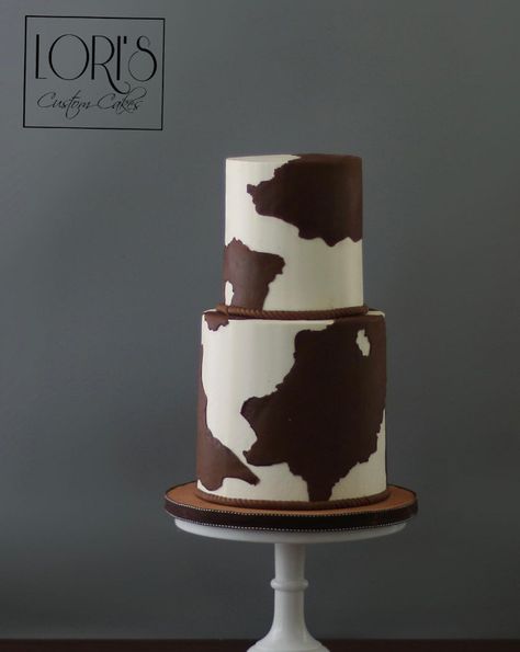 Leather Cake Design, Western Cake For Men, Western Themed Cake, Rodeo Theme Cake, Cowhide Cake, Western Cake Ideas, Vaquero Cake, Country Birthday Cakes, Cowboy Birthday Cake