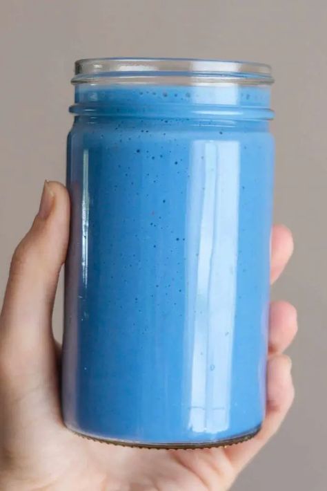 Blue Algae Smoothie, Blue Majik Smoothie, Blue Smoothie Recipes, Blue Spirulina Smoothie, Vegan Milkshake, Jamba Juice Smoothies, Spirulina Recipes, Blue Majik, Blue Smoothie