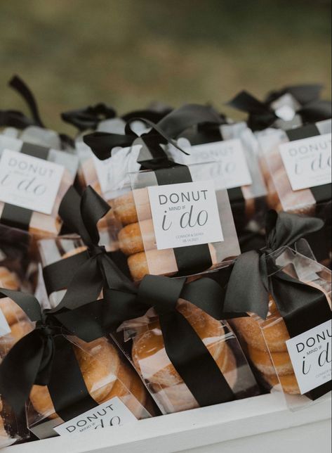 Doughnut Wedding Favors, Stations For Wedding Reception, Donut Wedding Favors For Guests, Late Night Snack Wedding Favor, Donut For Wedding, Snack Bags For Wedding Guests, Donut Favors Wedding, Mini Donuts For Wedding, Grab And Go Desserts Treats