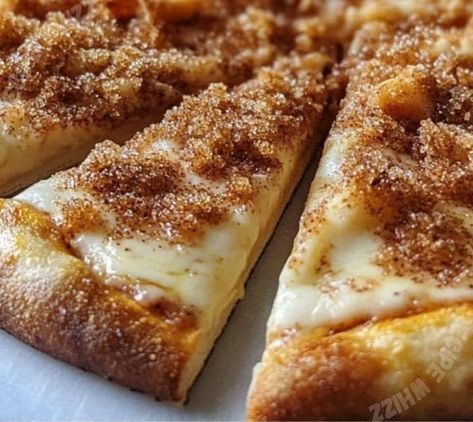 The Pioneer Woman - Ree Drummond | Sweet and Crunchy Cinnamon-Sugar Pizza | Facebook Cinnamon Sugar Pizza, Best Party Appetizers, Cinnamon Nuts, Crescent Roll Recipes, Pizza Ingredients, Crescent Roll Dough, Recipes Sweet, Dessert Pizza, Pizza Rolls