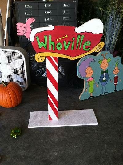 My Whoville sign for Lloyd's hearts apart party! If interested in ... Whoville Sign, Whoville Party, Whoville Christmas Decorations, Christmas Parade Floats, Grinch Decorations, Whoville Christmas, Grinch Who Stole Christmas, Grinch Party, Grinch Christmas Decorations