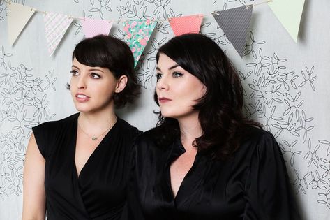 How Two Hilarious Women Turned a Murder Podcast Into an Empire Karen Kilgariff, Georgia Hardstark, Outfits For College, Online Dating Apps, Killer Queen, College Outfits, Fun To Be One, Rolling Stones, Podcast