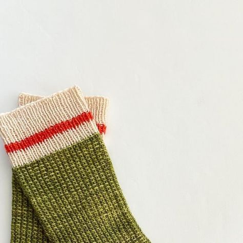 Rundle Knitting on Instagram: "✨I am looking for test knitters for my Day Trip Socks✨  I’m happy to share another beautiful collab with Colleen of @littlelionheadknits on this fingering weight version of my Day Trip DK Socks 😊   I will be contacting testers by Wednesday March 27 and the test knit will be due Wednesday April 24. Please see the test-knit application link in my bio for all the details! ✨  #daytripsocks #rundleknitting #littlelionheadknits #testercall #testknitterscall #testknittersneeded #testknitterswanted #testknit #testknitcall #testknitters #knitsocks #knit #knitknitknit #knitting #knittinglove #sockknitting #sockknitter #sockknitters #sockknittersofig #sockyarn #yarn #yarnlove #handdyedyarn #handdyed #handknit #handknitsocks #handknitting #handknitted #handknits #handma Handknit Socks, Bathroom Diy, Hand Knit Socks, Handmade Wardrobe, Big Thanks, March 27, Sock Yarn, Hand Dyed Yarn, Knitting Inspiration