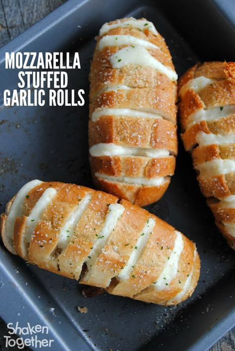 Fresh Mozzarella Recipe Appetizers, Fresh Mozzarella Appetizers, Cheese Bread Loaf, Fresh Mozzarella Recipe, Frozen Garlic, Mozzarella Sandwich, Garlic Rolls, Mozzarella Recipes, Garlic Cheese Bread