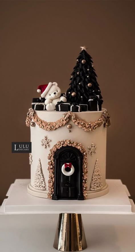 Modern Christmas Cake, Winter Cake Ideas, Xmas Cake Decorating, Fondant Christmas Cake, Christmas Themed Cake, Carousel Cake, Birthday Cake Decorating Ideas, Christmas Cake Pops, Christmas Cake Designs