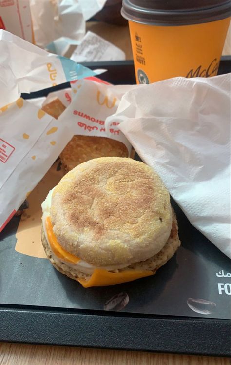 Mcdonald’s Breakfast, Mcdonald Breakfast, Mcdonald's Breakfast, Mcdonald's Aesthetic, Mcdonalds Breakfast, Egg Mcmuffin, Big Breakfast, Food Therapy, Private Investigator