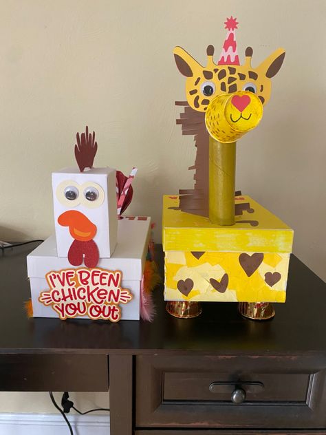 #chickenvalentinesbox #giraffevalentinesbox #chicken #giraffe #valentines #valentinesdaycrafts #valentinesday #valentinegiraffe #valentineschicken #valentinesschoolcraft Chicken Valentines Boxes, Giraffe Valentine, Kids Valentine Boxes, Valentines Box, Kids Valentines, Valentine Box, Valentine Fun, Valentines For Kids, Valentines Day