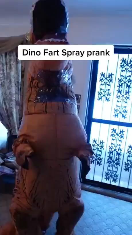 Ohhh nooo Fart Spray Prank Videos, Evil Pranks, Contagious Laughter, Fart Humor, Good Pranks, Funny Long Jokes, Long Jokes, Prank Videos, Funny Vid