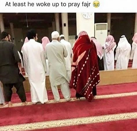 ⚜PINTEREST ELEGANT POINT⚜ Muslim Meme, La Mecca, Desi Jokes, Funny Today, Stile Hijab, Desi Memes, Funny Images Laughter, Charlotte Flair, Royal Rumble