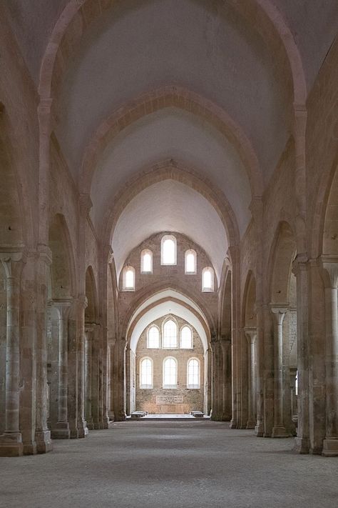 Artitecture Photography, Gothic Setting, Church Building Design, Roman Church, Romanesque Architecture, Medieval Architecture, Around The World In 80 Days, Sacred Spaces, Church Interior